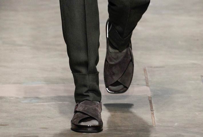 foto sandali suede uomo estate 2015 Ermenegildo Zegna