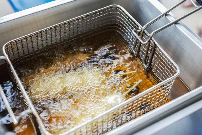 Frittura Profonda: Qual È L'Olio Migliore Per Friggere?