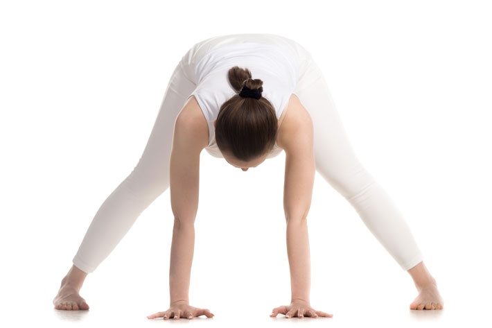 Prasarita Padottanasana Piegamento In Avanti Gambe Divaricate